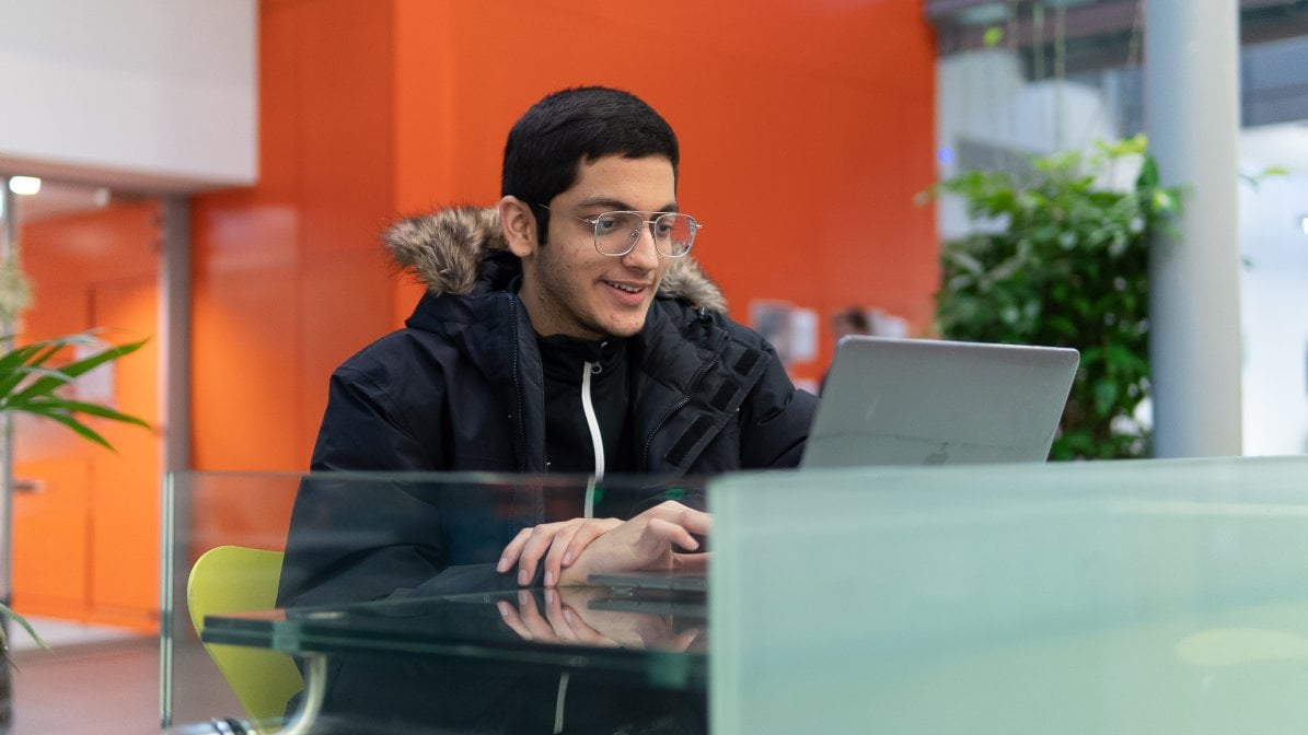 how-to-open-a-uk-bank-account-ucas