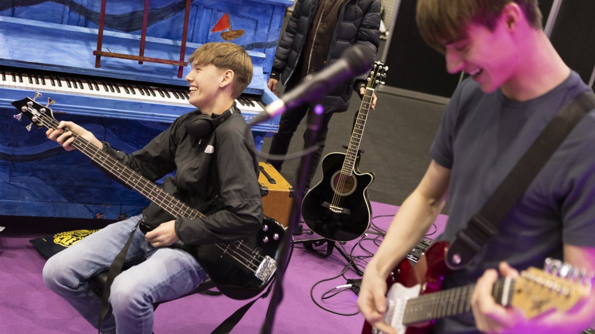 create your future guitar playing