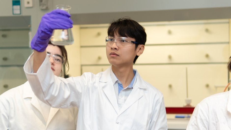 Chemistry students in laboratory